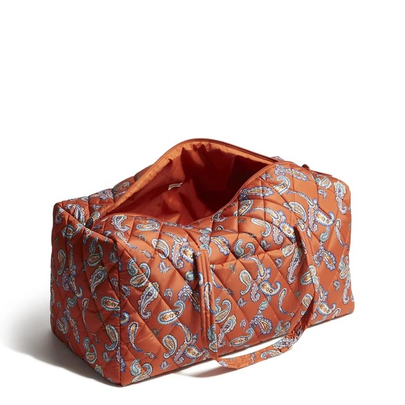 Vera Bradley Outlet XL Travel Duffel Lightweight Polyester  “Manor Paisley”. NWT - Picture 2 of 4